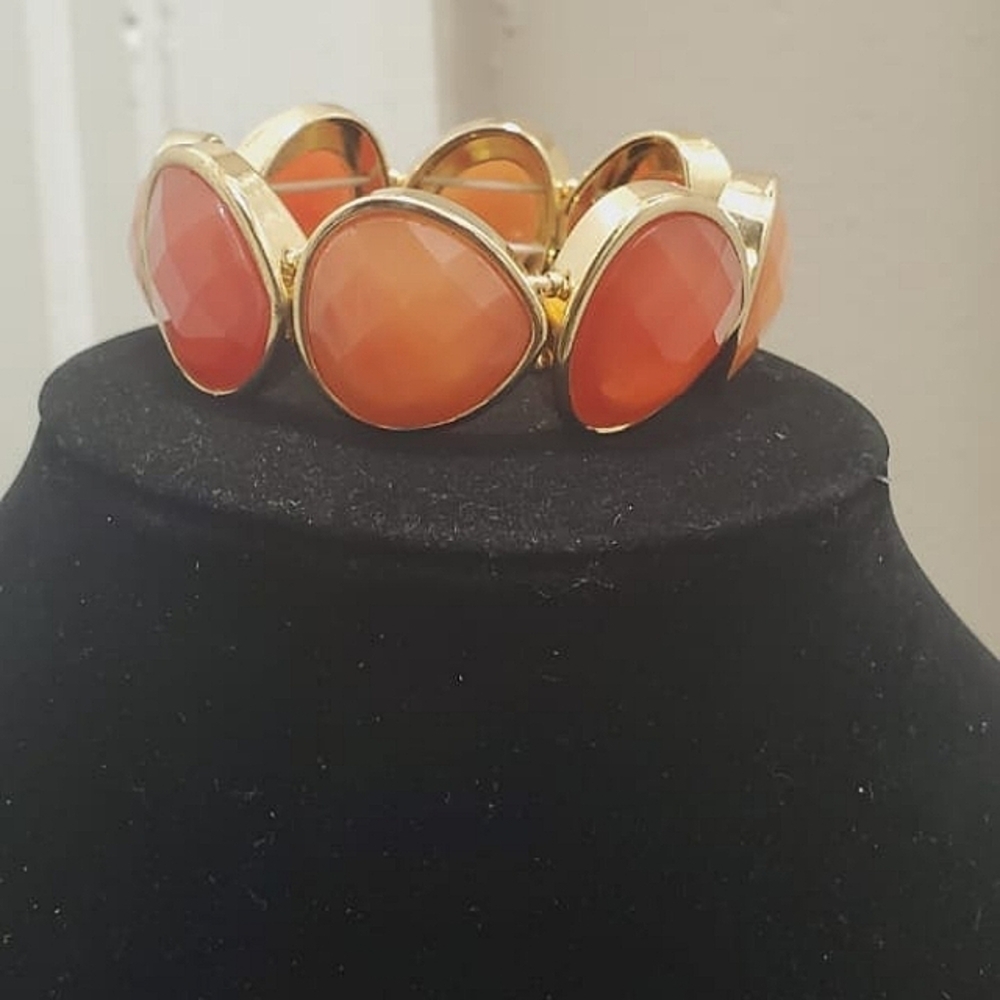 Multicolored gem large adjustable stretch bracelet custome. 🌴